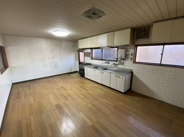 川西町店舗・事務所（戸建）の内装