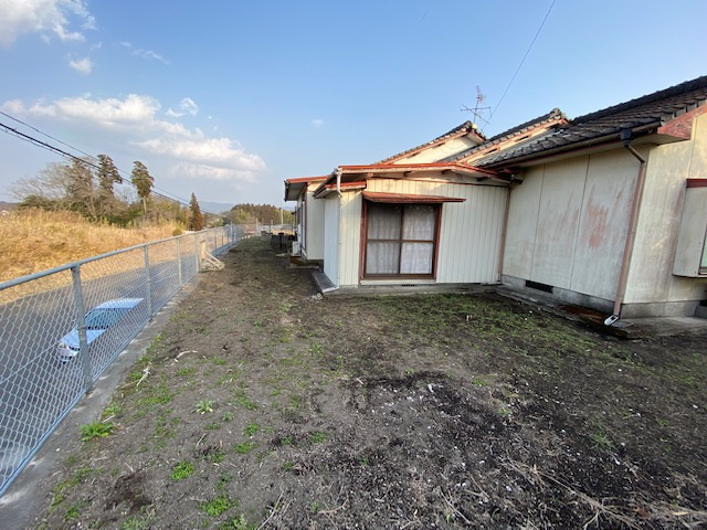 曽於市末吉町深川の中古一戸建の庭