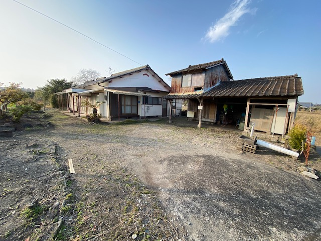 曽於市末吉町深川の中古一戸建の外観