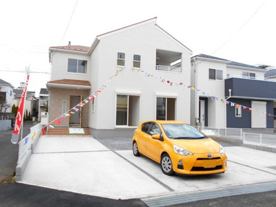 【外観】 | 新築　蓮田市　閏戸（うるいど）全4棟　1号棟　角地 | ・バス停歩1分・駐車場3台並列・南向き・4LDKとインナーバルコニー・蓮田北小・蓮田中・50坪・値段変更です。