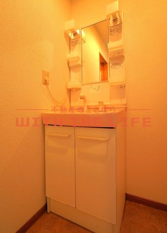 しおん【キャッシュバック対象物件】のトイレ|落ち着いたトイレです