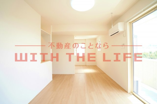 パークハイム上津【キャッシュバック対象】の内装|明るい室内です