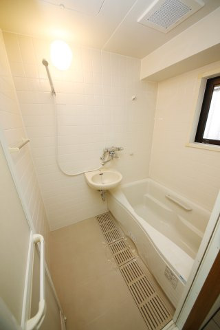 サワータウン白山の浴室