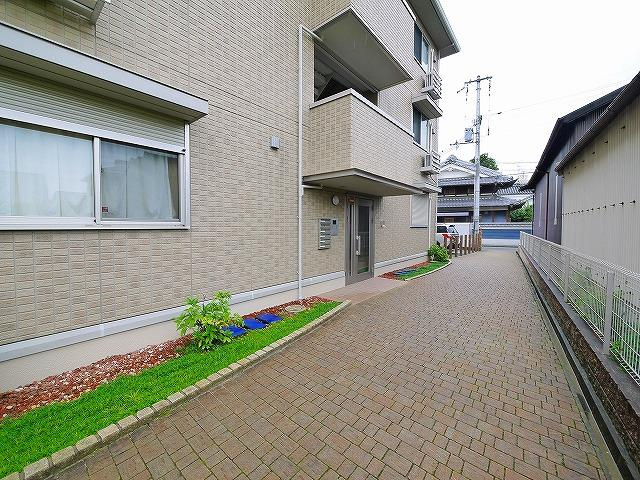 メゾン　エスポワールのエントランス|落ち着いたエントランスです
