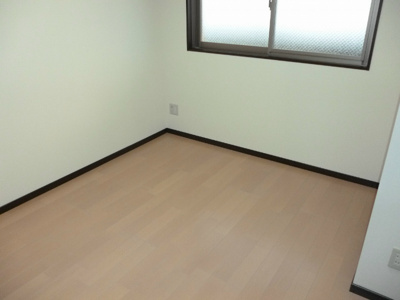 【寝室】 | ユーミー能登川UNO | 落ち着いて過ごせるお部屋なので、寝室にいかがでしょうか