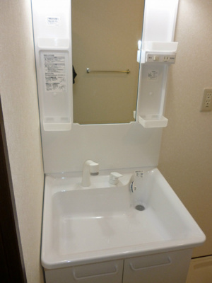 【洗面所】 | ユーミー能登川UNO | 明るい洗面所です