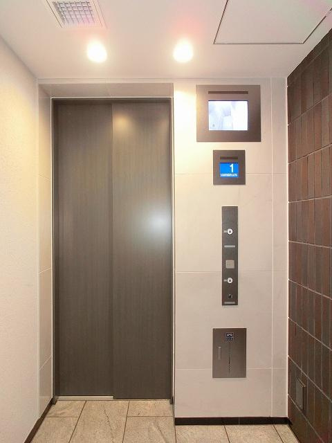 HF上野レジデンスEASTの設備|インプレストレジデンス上野ジアーキテクトの防犯ＴＶモニター付エレベーターです