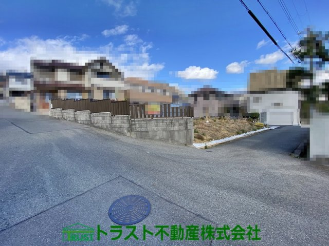 神戸市垂水区舞子台3丁目　土地　の前面道路含む現地写真