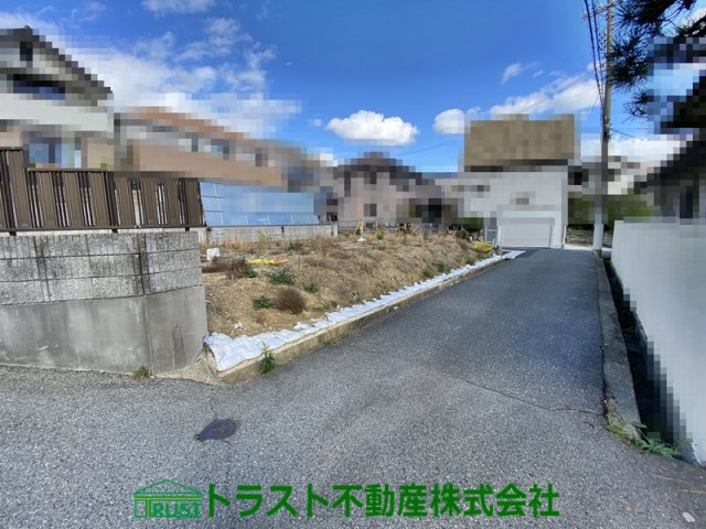 神戸市垂水区舞子台3丁目　土地　の前面道路含む現地写真
