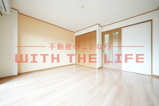 ビューカトレア【キャッシュバック対象物件】の洋室|広々とした洋室です
