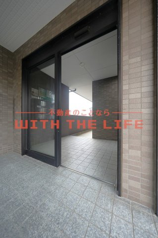 ビューカトレア【キャッシュバック対象物件】のエントランス|毎日通るエントランスはこのようになっています