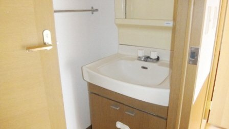 グランドールⅡの洗面所|独立洗面台あります！