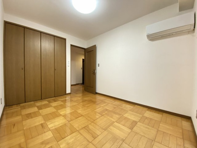 【寝室】 | ベリング・アイ | エアコン付き