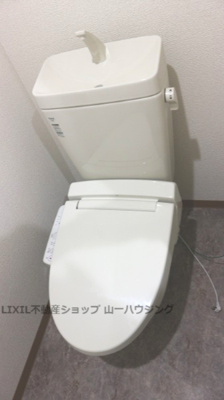 【トイレ】 | モンターナ岩槻東町 | 洗浄便座付トイレ