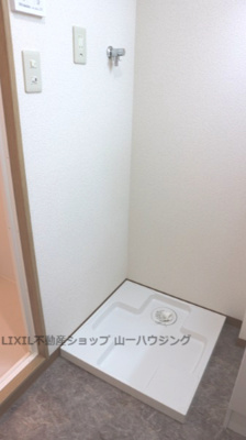 【設備】 | モンターナ岩槻東町 | 室内洗濯機置き場