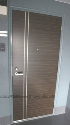 【玄関】 | モンターナ岩槻東町 | 玄関扉