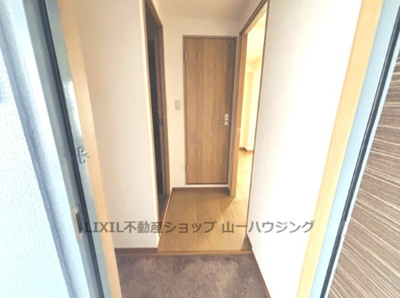 【玄関】 | モンターナ岩槻東町 | 玄関内