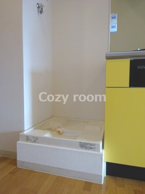 【設備】 | ドゥーエ江坂Ⅱ | 室内洗濯機置き場です