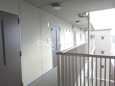 【その他共用部分】 | ドゥーエ江坂Ⅱ | 共有廊下です