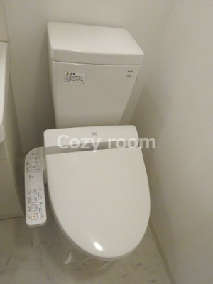 【トイレ】 | ドゥーエ江坂Ⅱ | 清潔感のあるトイレです