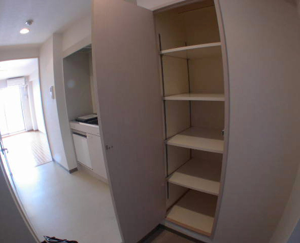 八戸ノ里ＨＩＲＯビルの収納