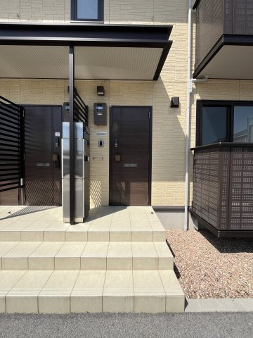 プレシャスの玄関
