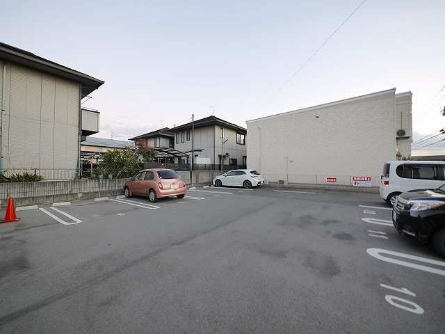 カーム大安寺の駐車場|駐車場です