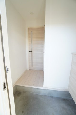 【玄関】 | ラプラーサC