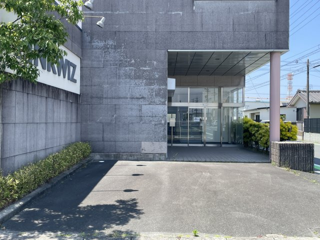 篠ケ瀬町貸事務所・倉庫・作業所のエントランス