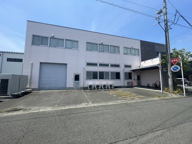 篠ケ瀬町貸事務所・倉庫・作業所の駐車場
