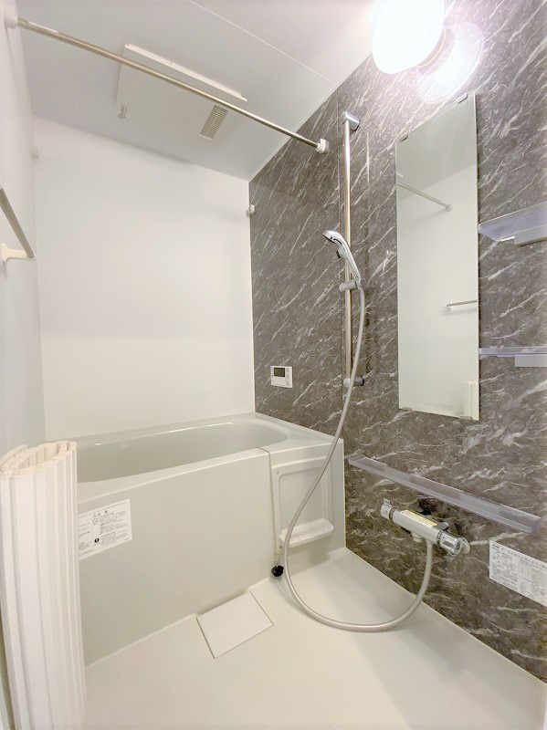 プレザントハウスM8の浴室