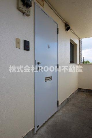 大王マンションの玄関|明るい玄関です