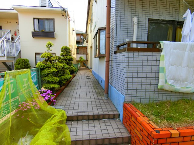 ロアール尾崎のエントランス