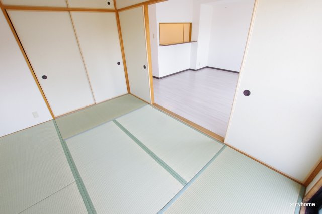 クロスロード　仲介手数料無料の寝室