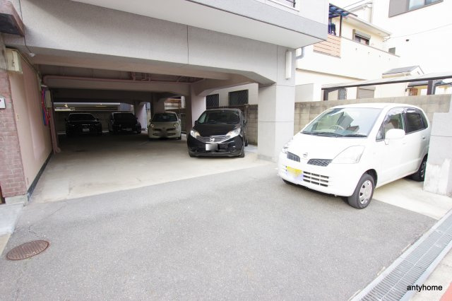 ラグジェリア都島Ⅳ　仲介手数料無料の駐車場