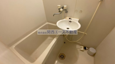 【浴室】 | レオパレスルサルカ