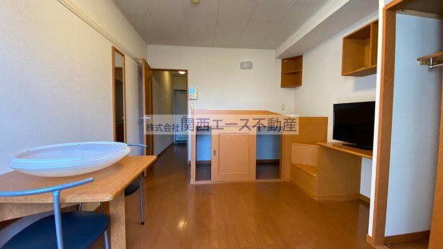  | レオパレスルサルカ