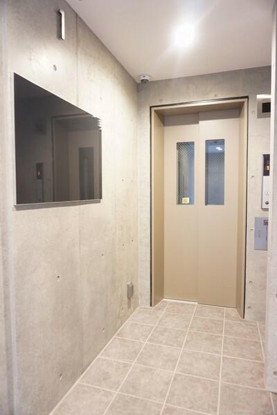 「防音マンション」Carmel（カーメル）のロビー|ゆとりのあるロビーです