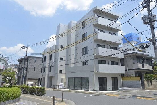 「防音マンション」Carmel（カーメル）の外観|コンクリートの外観が特徴的です