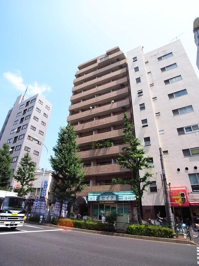 シルバープラザ白山の外観