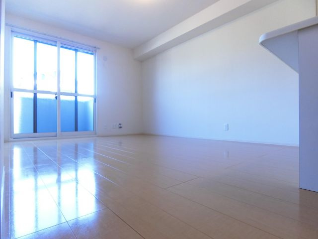 プランドールセレナの居間・リビング