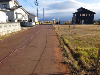 【前面道路含む現地写真】