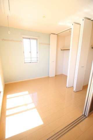 コモド元住吉の洋室