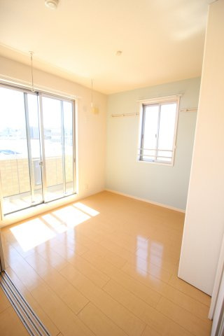 コモド元住吉の洋室