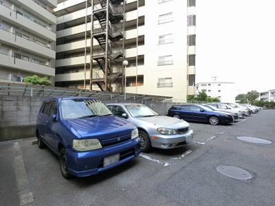 【駐車場】 | 新多摩川スカイハイツ | 平置駐車場です。