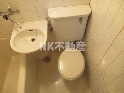 【トイレ】 | メゾン朝日八戸ノ里（八戸ノ里賃貸） | トイレです