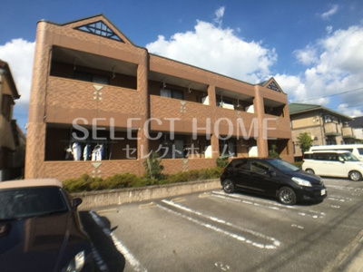 【駐車場】 | グランピュア | 駐車場です