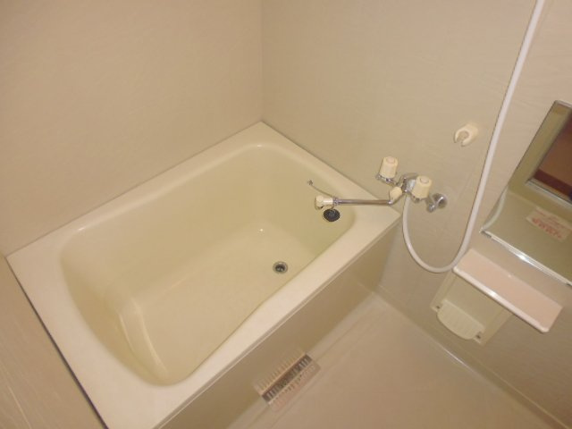 Ｃｒｅｓｔａｌｌ　ブルーベリーの浴室