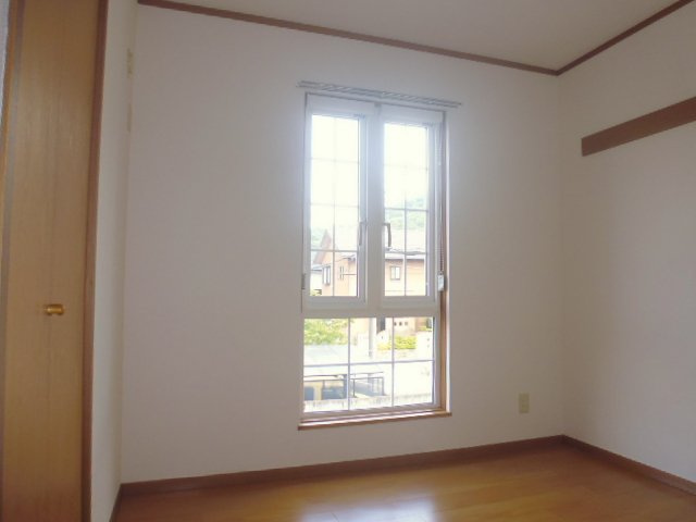 Ｃｒｅｓｔａｌｌ　ブルーベリーの洋室