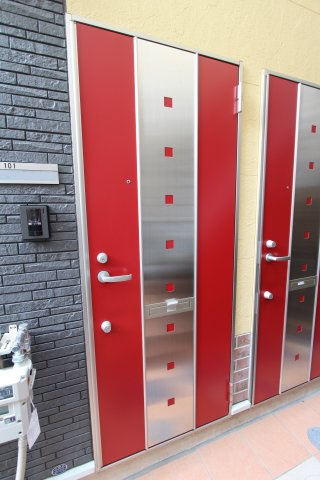 ユナイト高田ランペドゥーサの玄関|同タイプ参考写真です。